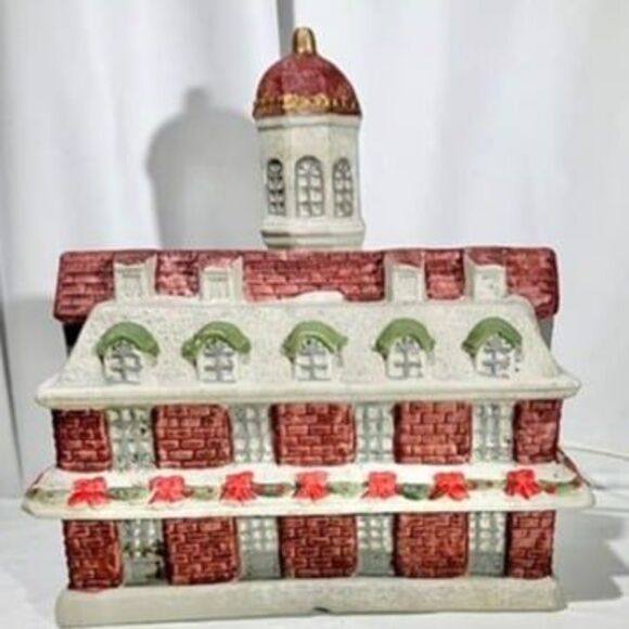 RARE Lemax Victoria Station Lighted Christmas Holiday Village House Decor - Picture 7 of 10